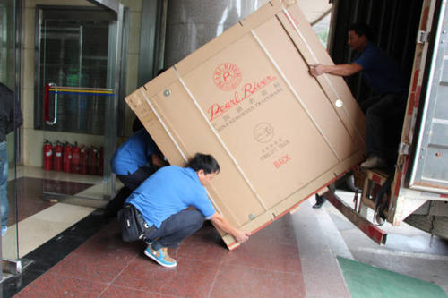 山南钢琴贵重工艺品无忧运
